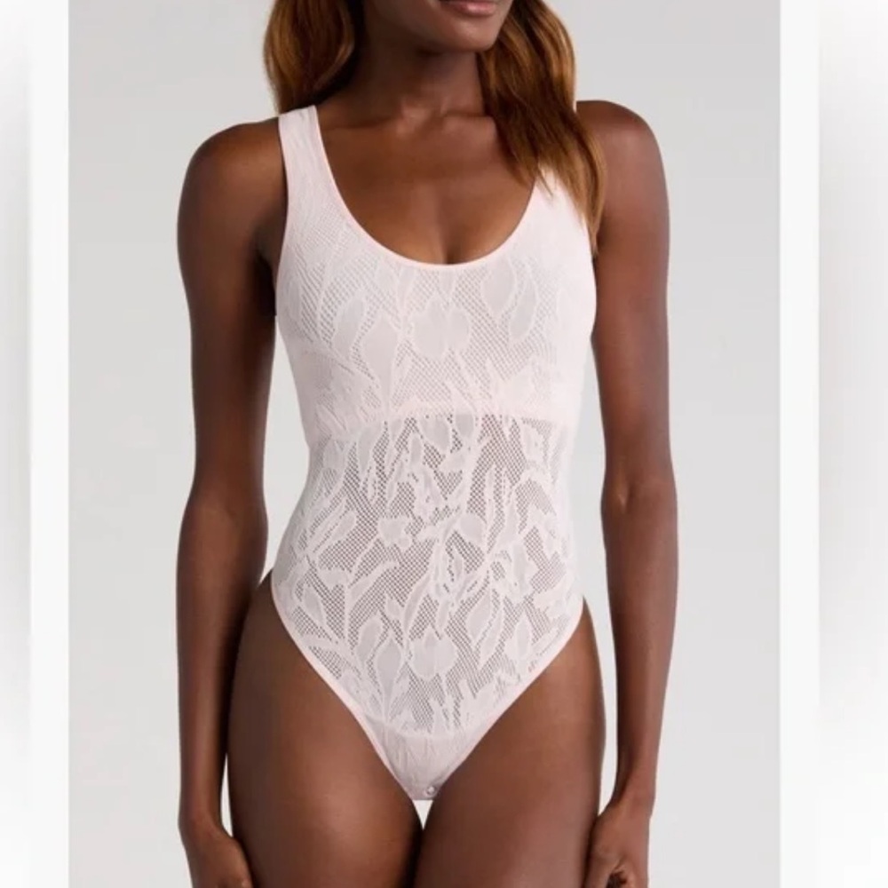 Free People | Cut-Out Plunge Textured Bodysuit in Mauve Chalk